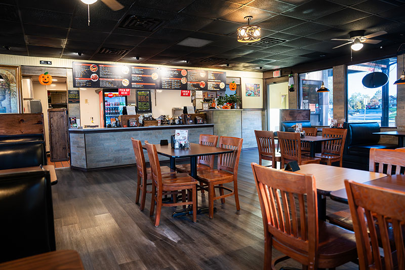 Dani's Pizza Dining Room